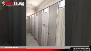 cubicle toilet