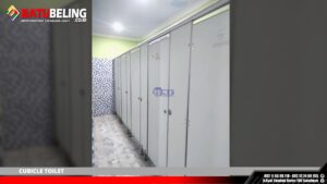 cubicle toilet