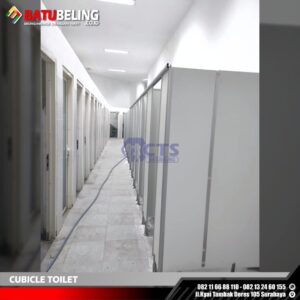 cubicle toilet